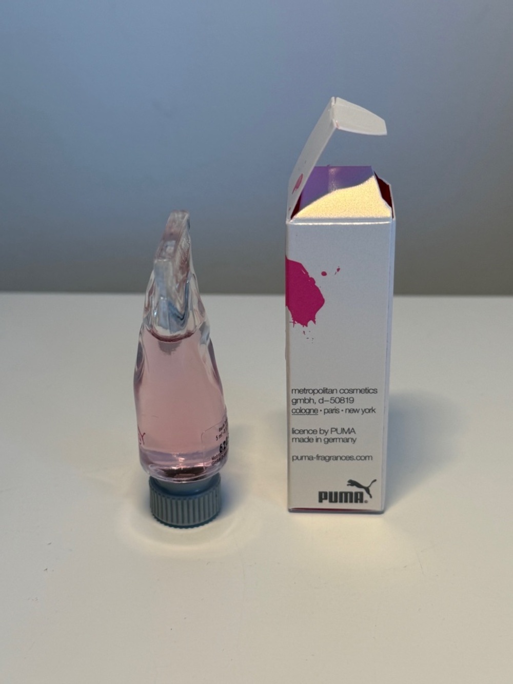 NEW RARE Puma Create Woman Eau de Toilette 5ml Mini Glass Bottle Discontinued - Picture 2 of 5